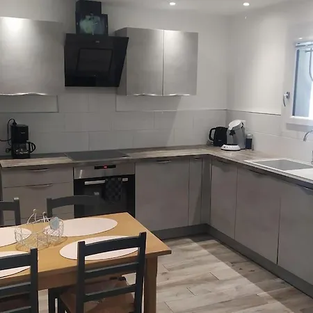 Logement Pres D'ajaccio Avec Piscine Peri