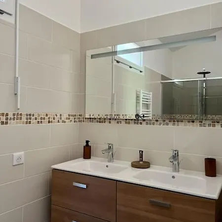 Logement Pres D'ajaccio Avec Piscine Nyaraló